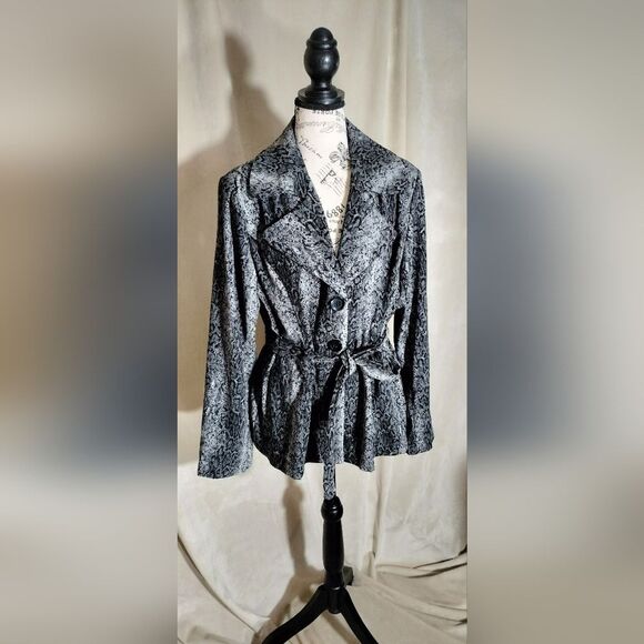 Fashion Bug Black & Grey Velour Python Print Jacket w/Self Tie Belt. Siz… - Picture 1 of 6